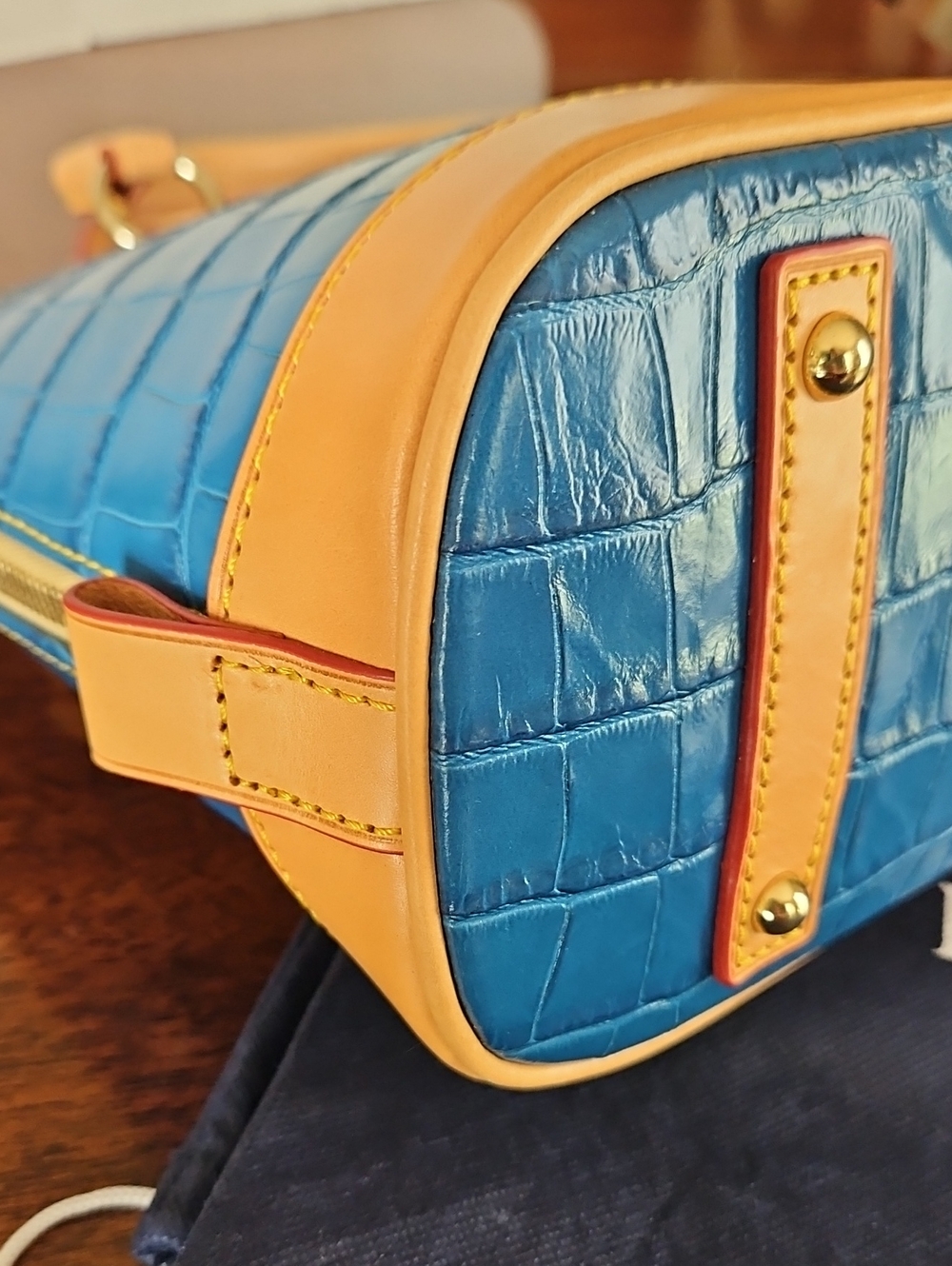 NWT Dooney & Bourke Marine Croc-Embossed Zip Zip Satchel with Matching Pouch - Picture 14 of 16